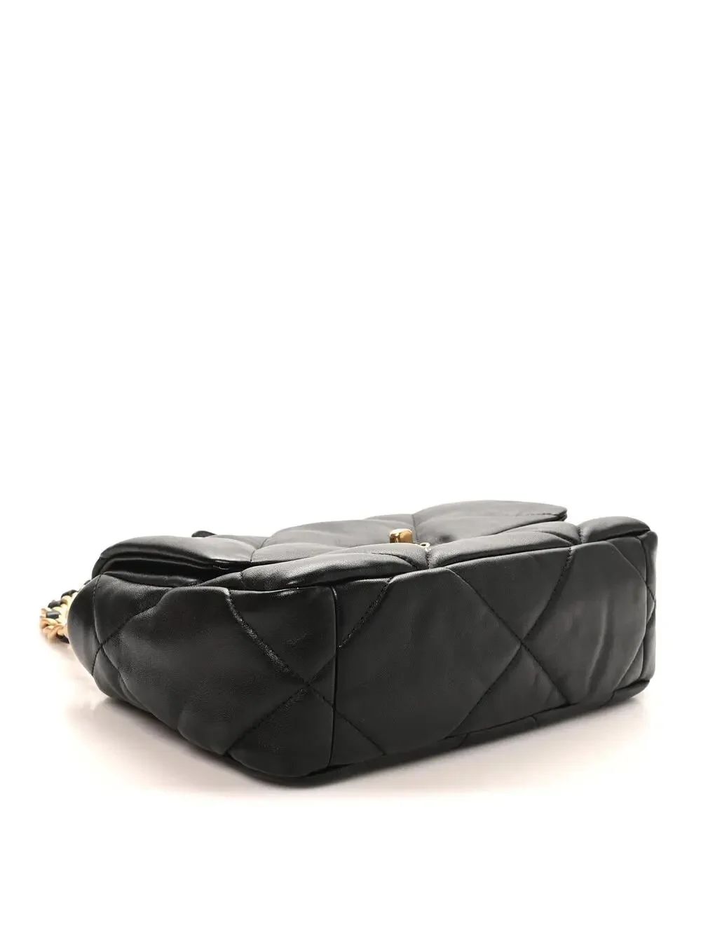 Lambskin Quilted Medium Chanel 19 Flap #300543C54B